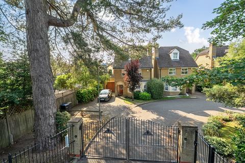 4 bedroom house for sale, London Road, Egham, TW20