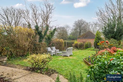 undefined, New Road, Amersham, HP6