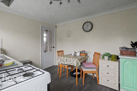3 bedroom end of terrace house for sale, Hawthorn Drive, Ipswich