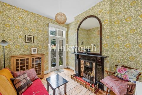 3 bedroom terraced house for sale, Effingham Road, London, N8