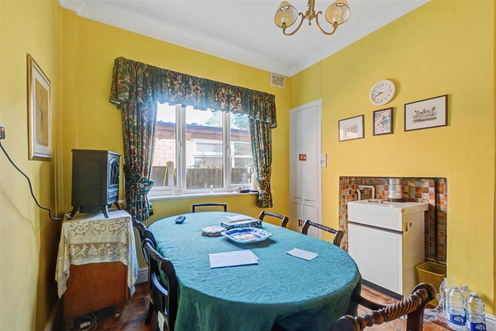 Dining Room 2.jpeg