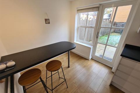 2 bedroom terraced house for sale, Silvester Way, Fleet