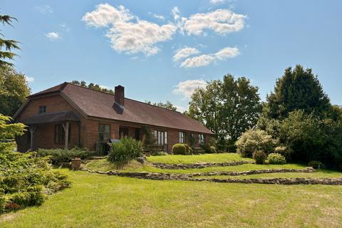 4 bedroom bungalow for sale, Main Road, Twyford, SO21