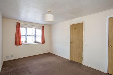 undefined, Verona Close, Uxbridge, UB8