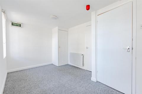 1 bedroom apartment for sale, 20 Seaside, Eastbourne BN22