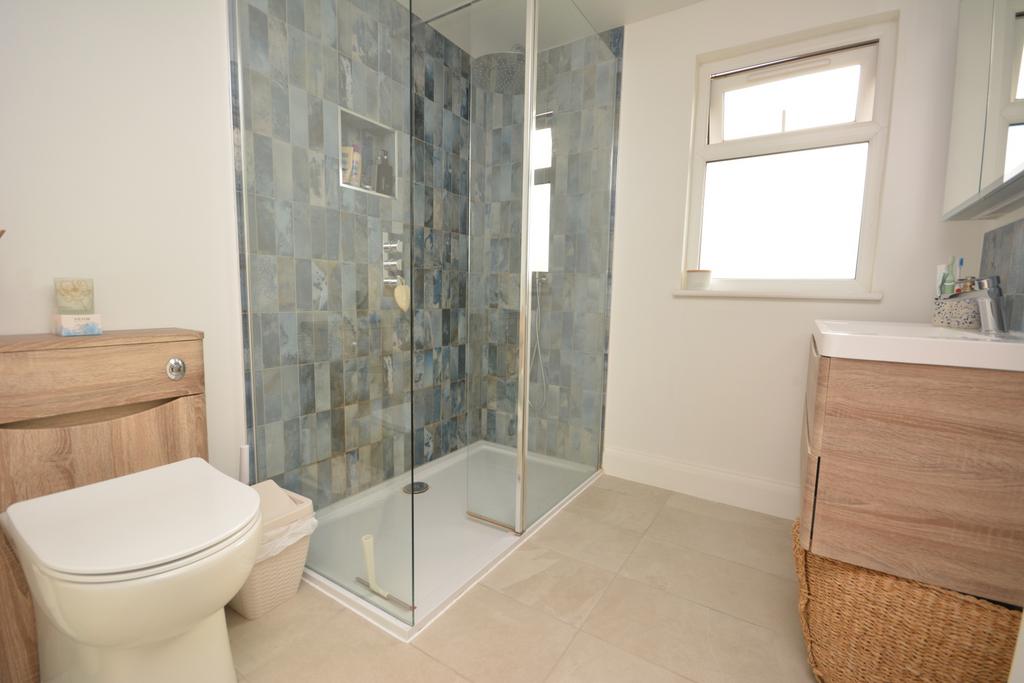 En Suite Shower Room