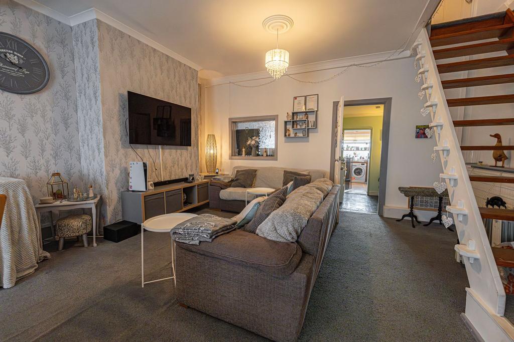 Lounge/Dining Room