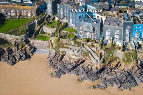 7 bedroom semi-detached house for sale, St Julian Street, Tenby SA70