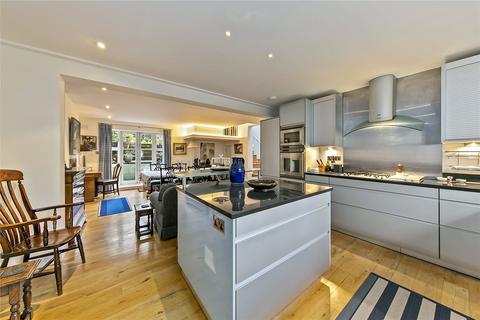 undefined, Queens Road, Richmond, TW10