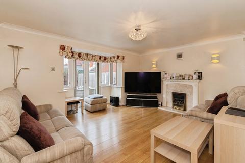 undefined, Catharine Close, Chafford Hundred, Grays, Essex, RM16