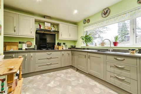 4 bedroom detached house for sale, Longwood Avenue, Bingley BD16