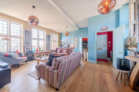 undefined, Kings Drive, Midhurst GU29