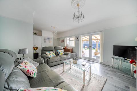 3 bedroom bungalow for sale, Paxton Road, Hampshire PO14