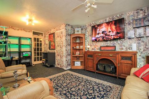 2 bedroom maisonette for sale, Tickleford Drive, Southampton SO19