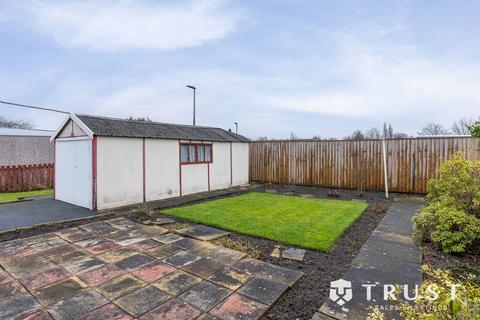 2 bedroom semi-detached house for sale, Squirrel Close, Dewsbury, West Yorkshire, WF13 4AE