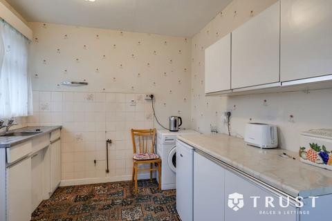 2 bedroom semi-detached house for sale, Squirrel Close, Dewsbury, West Yorkshire, WF13 4AE