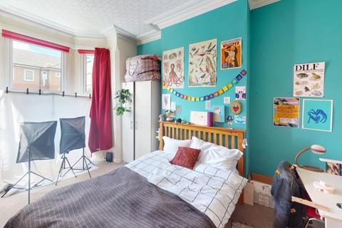 3 bedroom terraced house to rent, (3) 124 Noel Street, Forest Fields, Nottingham, NG7 6AU