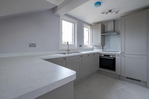 2 bedroom flat to rent, Homefield Road Wimbledon Village SW19
