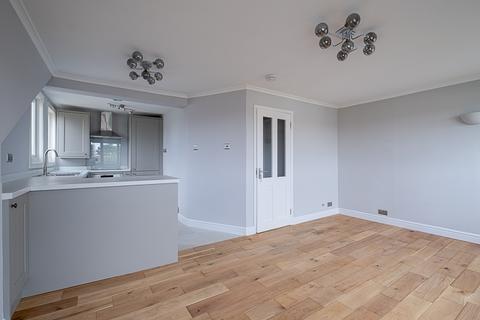 2 bedroom flat to rent, Homefield Road Wimbledon Village SW19