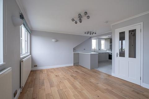2 bedroom flat to rent, Homefield Road Wimbledon Village SW19