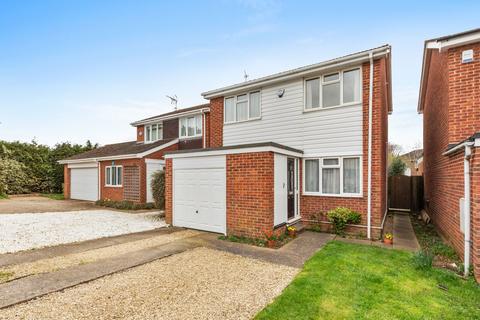Cromwell Avenue, Thame OX9