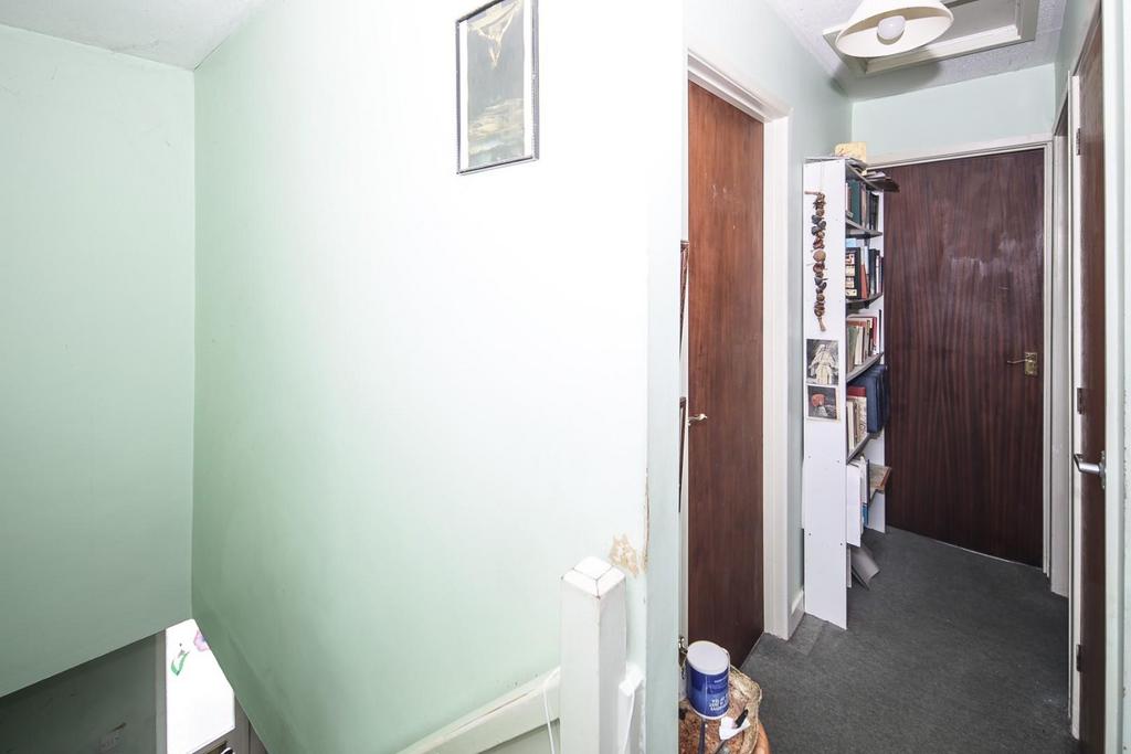 59 Murcott Road East-14.jpg