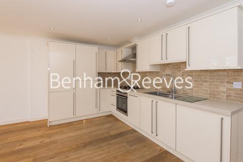 undefined, Cambridge Road, Hanwell W7