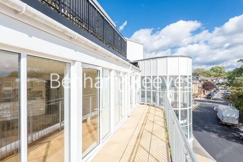 undefined, Cambridge Road, Hanwell W7