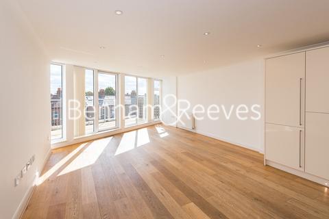 undefined, Cambridge Road, Hanwell W7