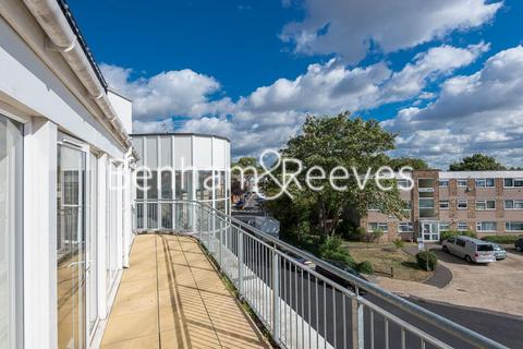 undefined, Cambridge Road, Hanwell W7