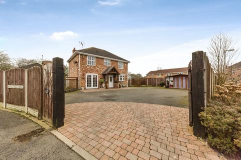 4 bedroom detached house for sale, Beechfields, Winsford