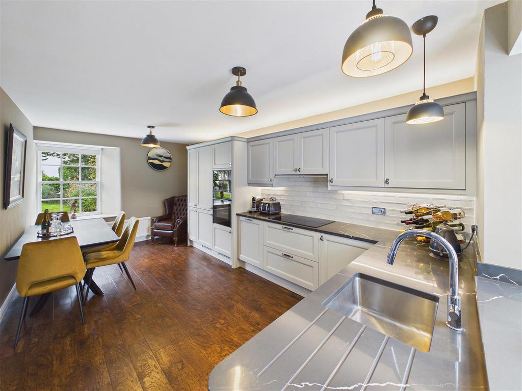Dining Kitchen