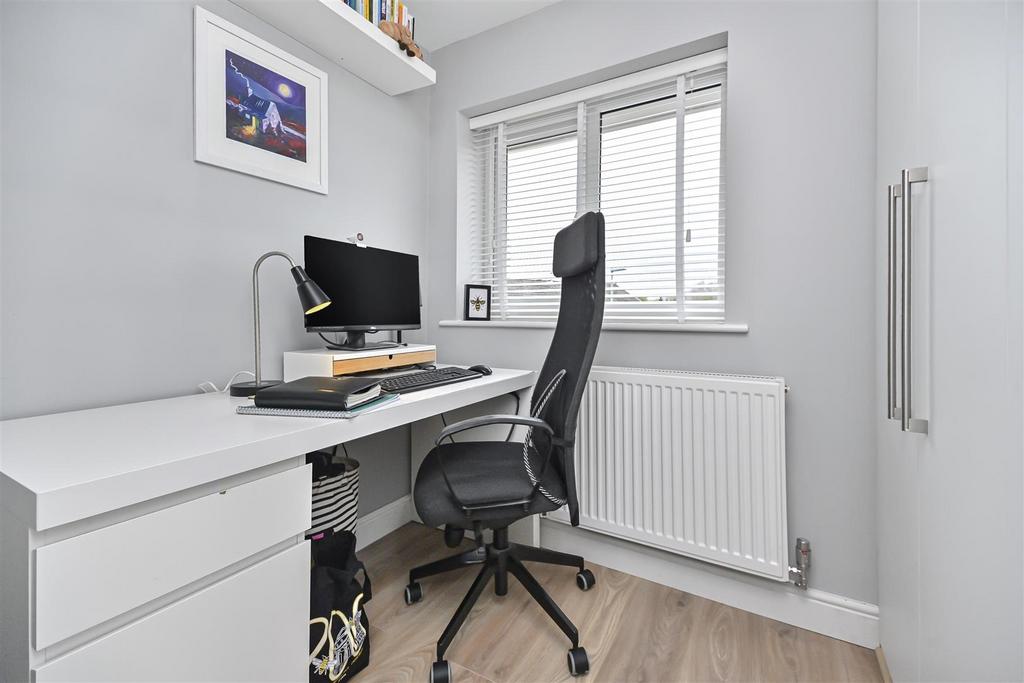 7 Sevenoaks Bedroom 3.jpg