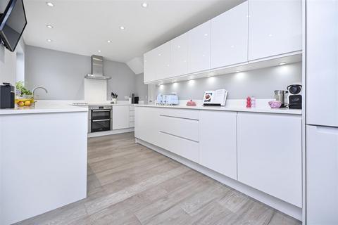 undefined, Sevenoaks, Leigh