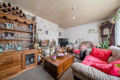 2 bedroom detached bungalow for sale, Banbury,  Oxfordshire,  OX16