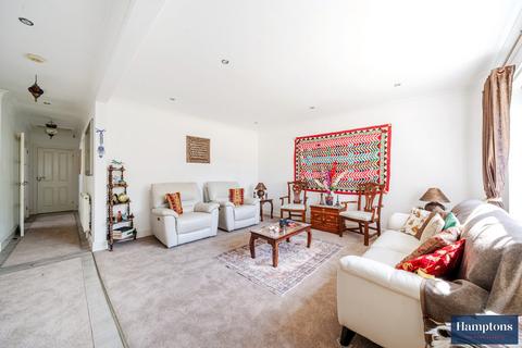 5 bedroom bungalow for sale, Orchard End Avenue, Amersham, HP7