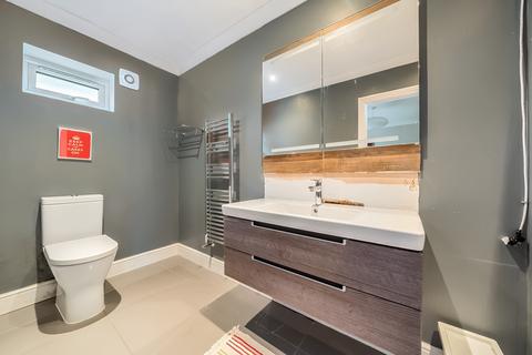 5 bedroom bungalow for sale, Orchard End Avenue, Amersham, HP7