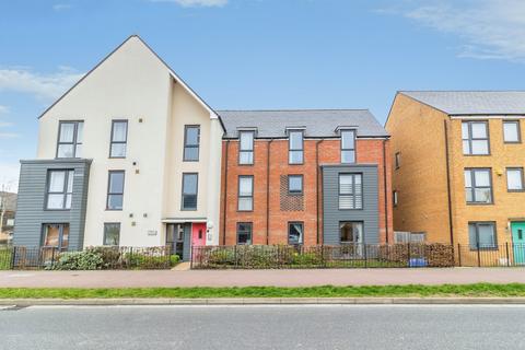 Ground floor flat - Countess Way, Brooklands, Milton Keynes
