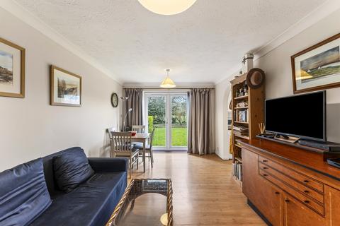 2 bedroom apartment for sale, Peartree Avenue, London