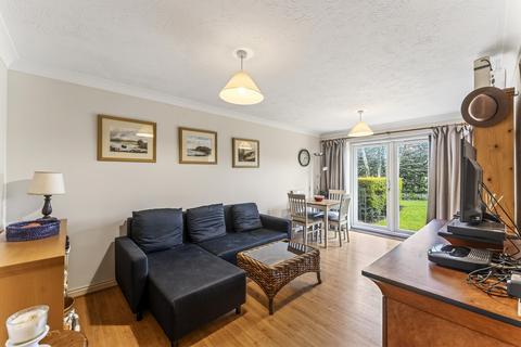 2 bedroom apartment for sale, Peartree Avenue, London