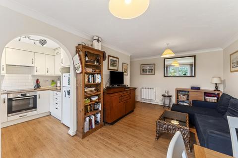 2 bedroom apartment for sale, Peartree Avenue, London
