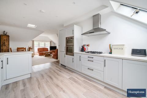 3 bedroom flat for sale, Whielden Street, Amersham, HP7