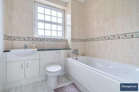 3 bedroom flat for sale, Whielden Street, Amersham, HP7