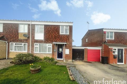 Dickens Close, Swindon SN3