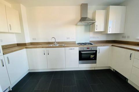 2 bedroom flat to rent, Wentworth Drive, Priors Hall