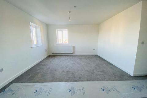 2 bedroom flat to rent, Wentworth Drive, Priors Hall