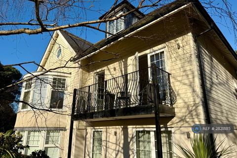 2 bedroom flat to rent, Belfry, Poole, BH14
