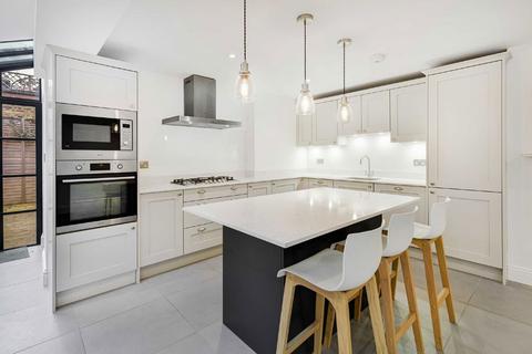3 bedroom maisonette to rent, Klea Avenue, London SW4
