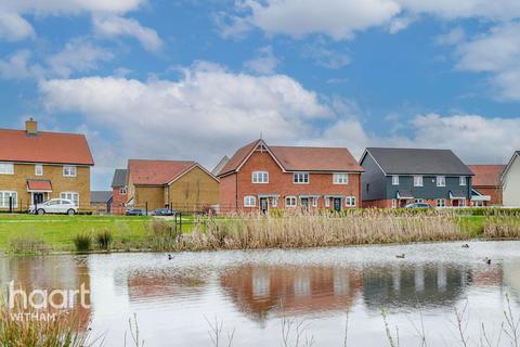 2 bedroom end of terrace house for sale, Fieldfare Way, Heybridge