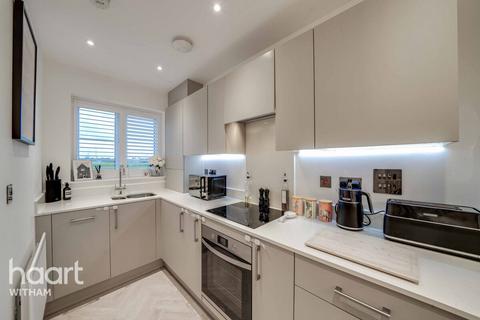 2 bedroom end of terrace house for sale, Fieldfare Way, Heybridge